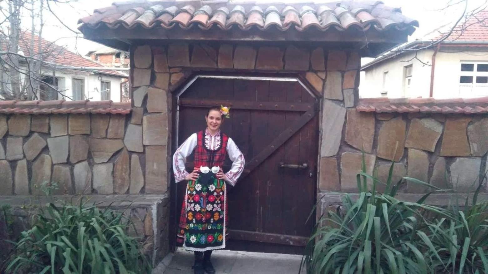 Семеен хотел НАЦИОНАЛ Минерални-Бани Экстерьер фото